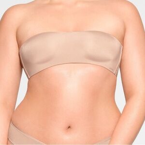 SKIMS Wireless Form Strapless Bra